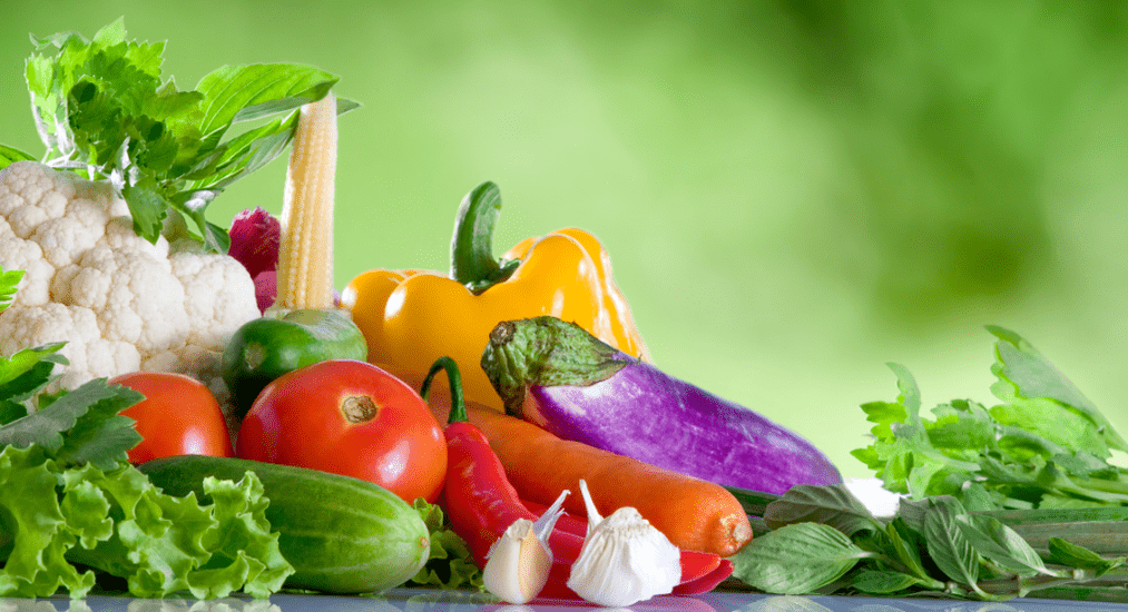 Durch schlecht gewaschenes Gemüse und Kräuter kann man sich mit Würmern infizieren. 
